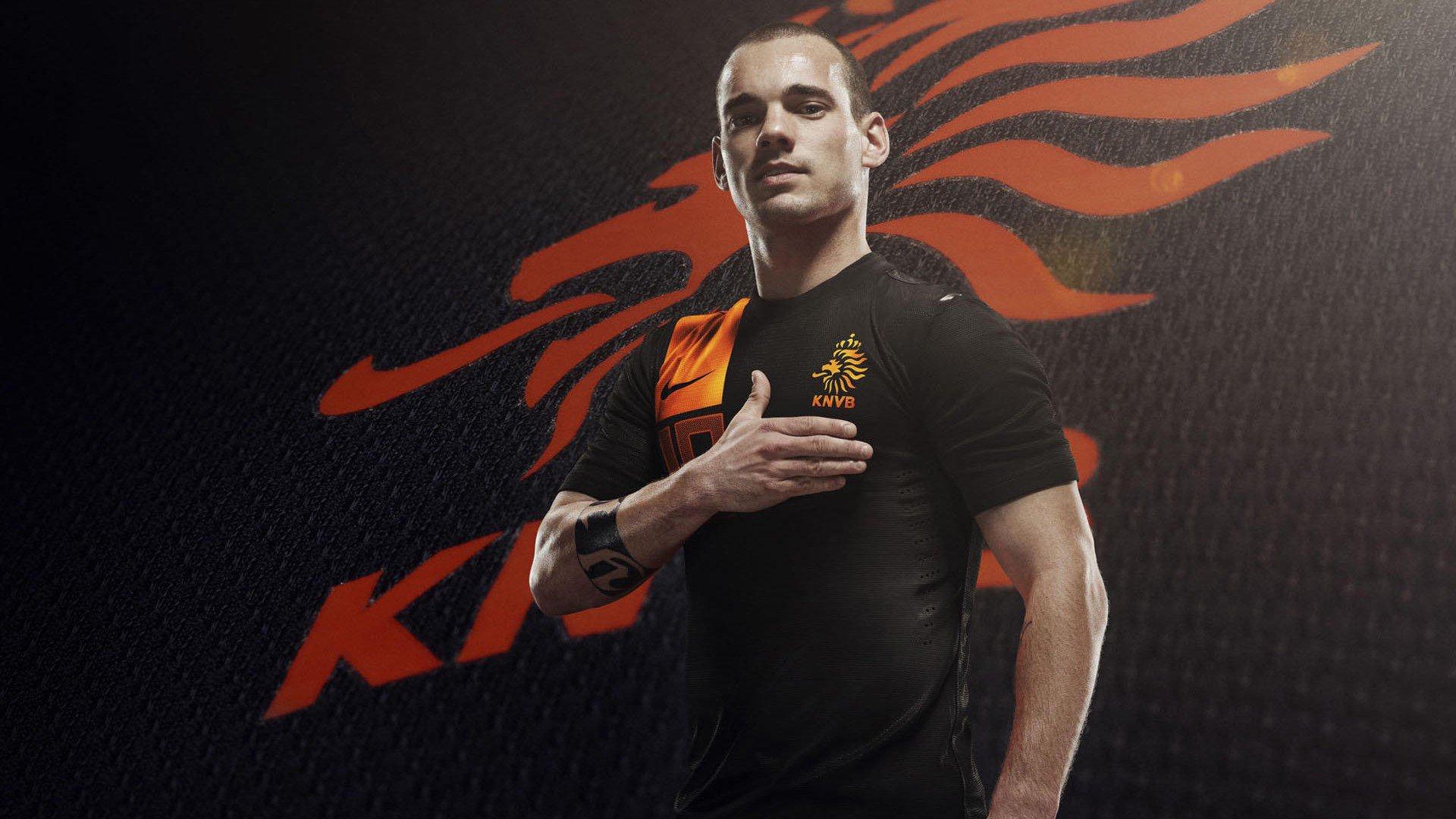 库里罕见换鞋引发热议，品牌忠诚与个人选择的平衡