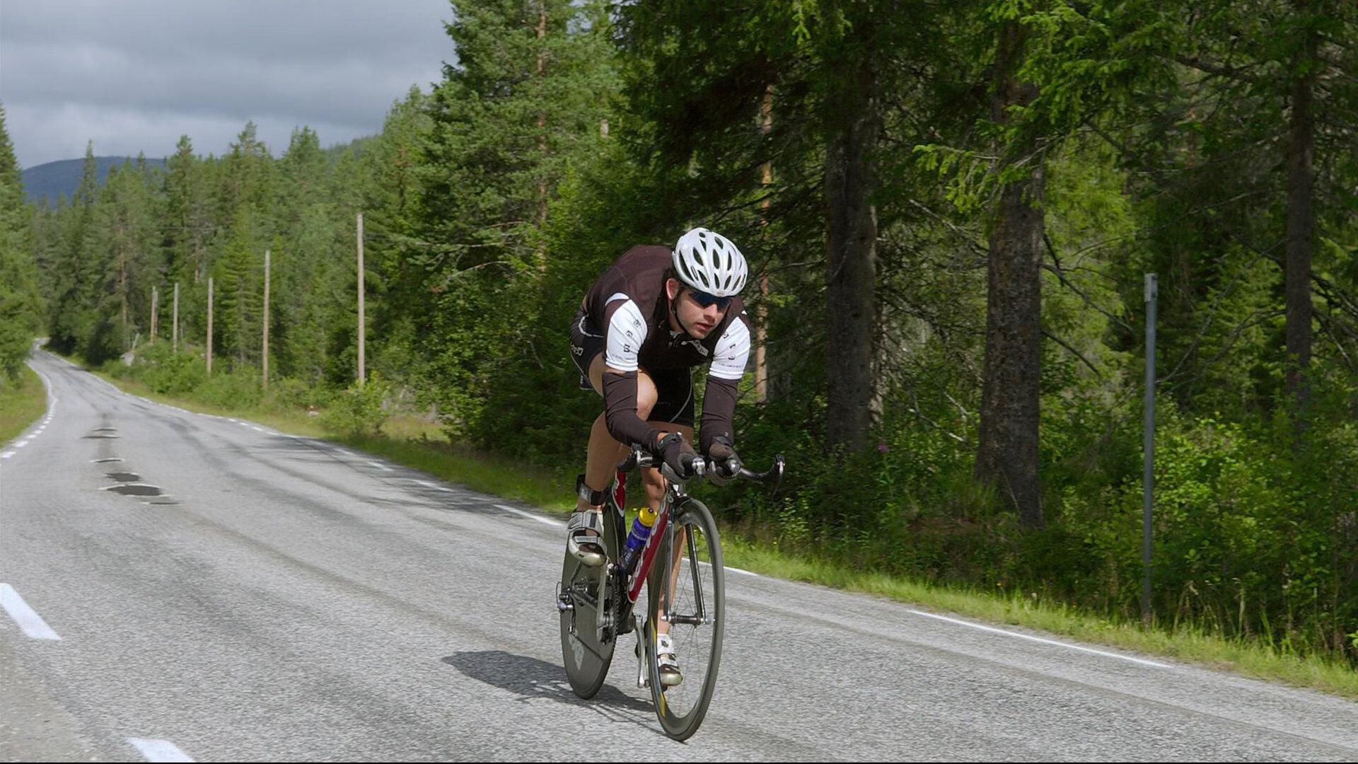 高芙亲临新奥尔良东区公园网球场 亲身示范点燃社区少年网球梦