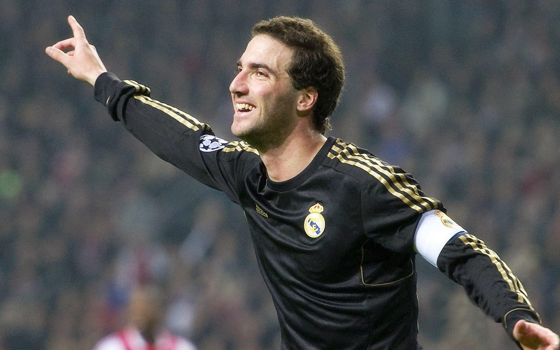 新星闪耀欧洲视线，李昊留洋传闻升温，三家俱乐部抛出橄榄枝，球迷疾呼慎选申花