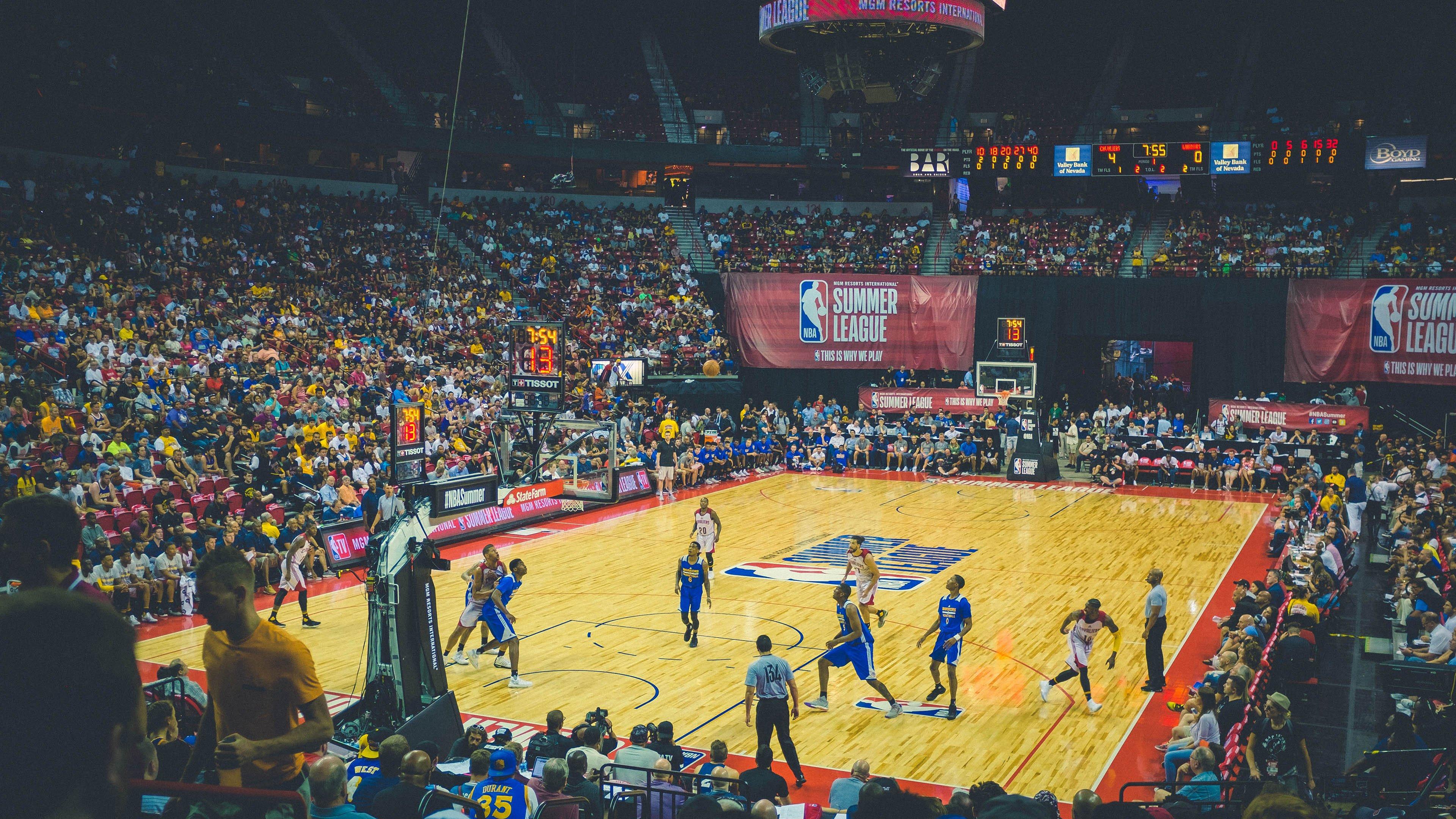 巴萨女足锁定未来锋线核心 克劳迪娅·皮纳续约至2029年